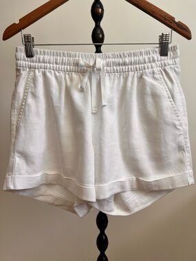 Old Navy White Drawstring Linen Blend Shorts